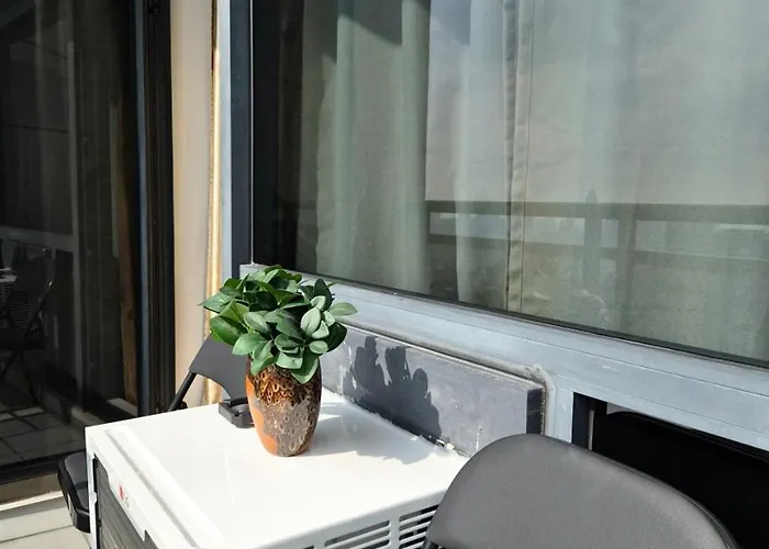 Morning Sun With View At Makati - Pool, Gym, Wifi, Balcony * Manila