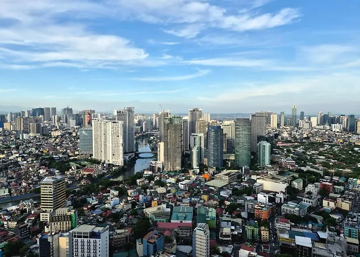 Morning Sun With View At Makati - Pool, Gym, Wifi, Balcony Apartment
