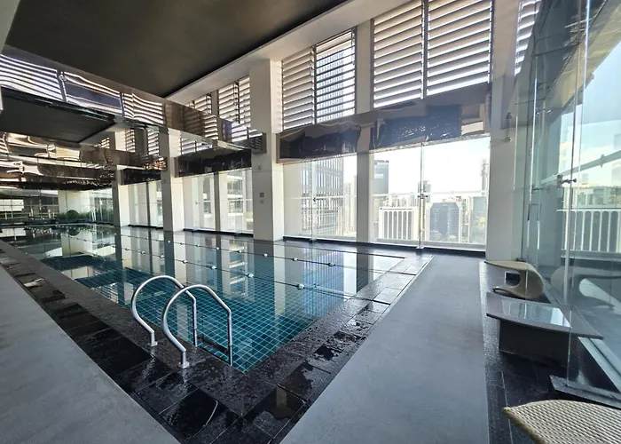 Morning Sun With View At Makati - Pool, Gym, Wifi, Balcony